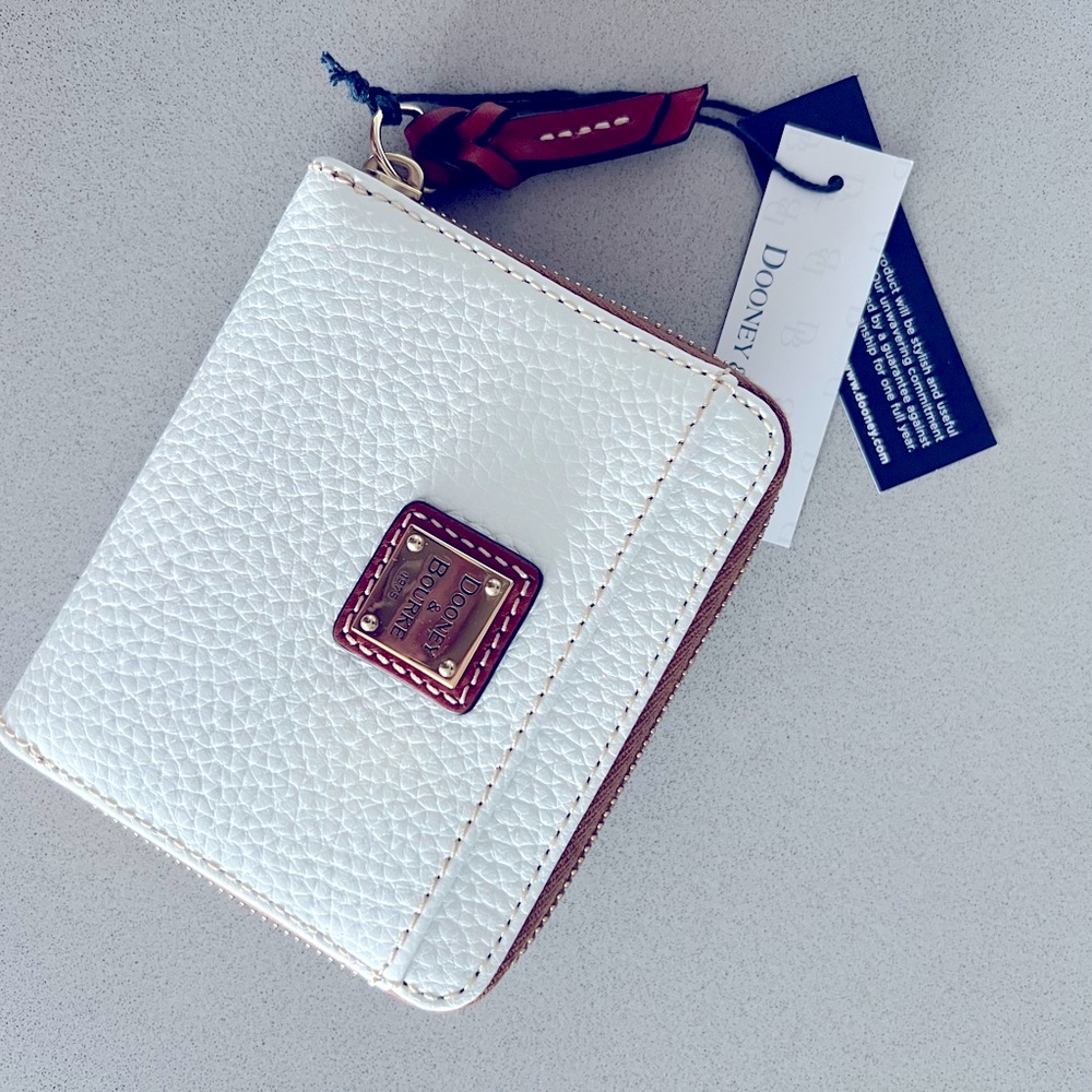 NWT Dooney and Burke -White Pebbled Leather Wallet
